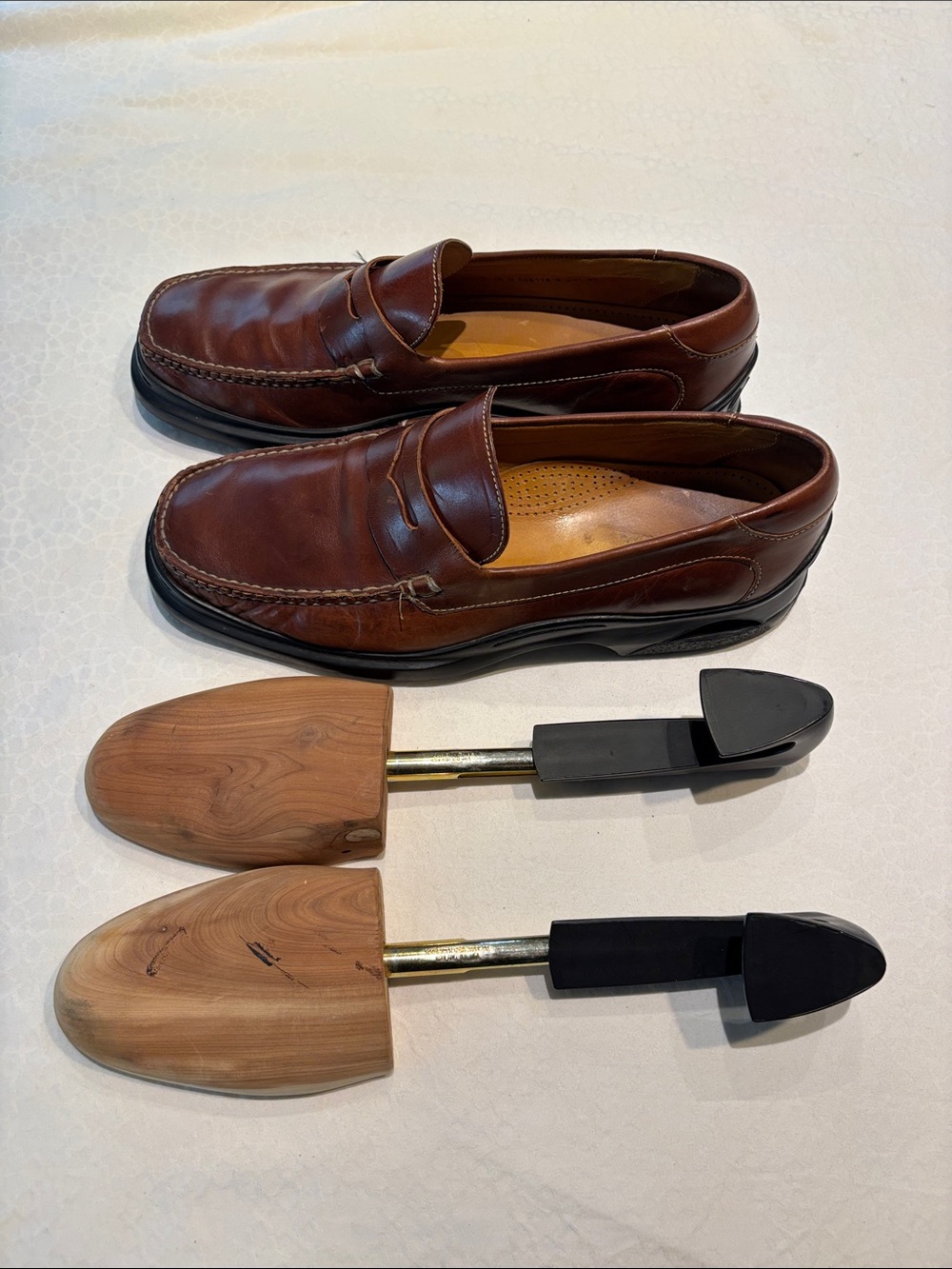 Classic Men's Nike Air Penny Loafers in Brown - Picture 8 of 9